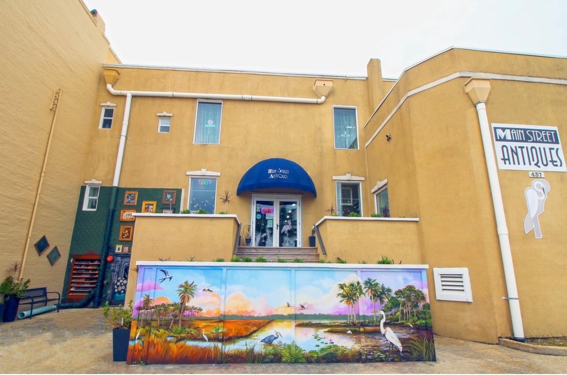 Main Street Antiques on Harrison Store Front