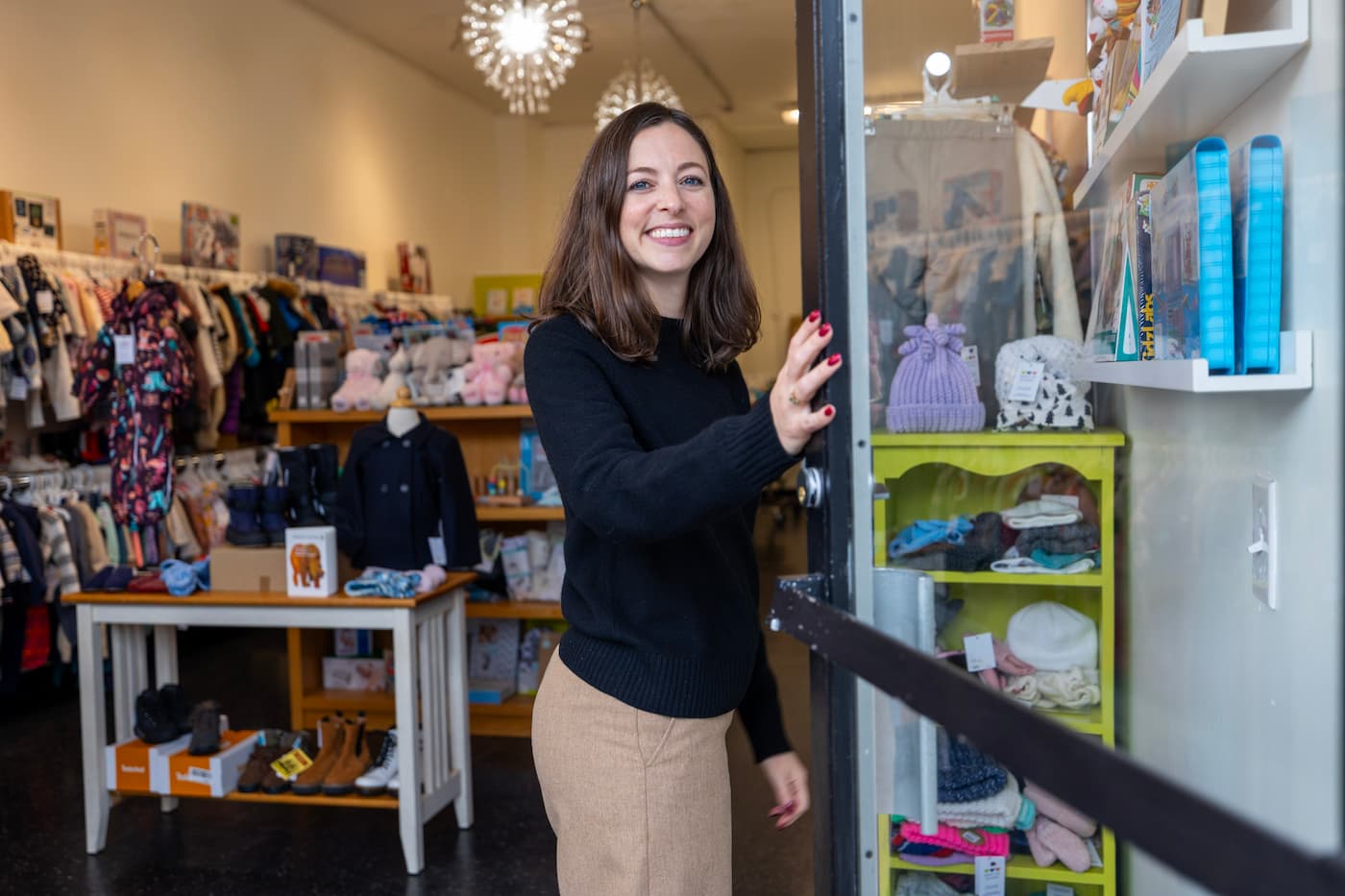 Resale shop owner working in SimpleConsign